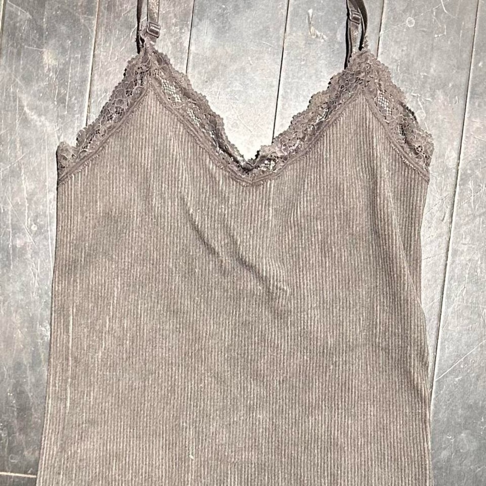 Rue21 Gray Lace Ribbed Tank